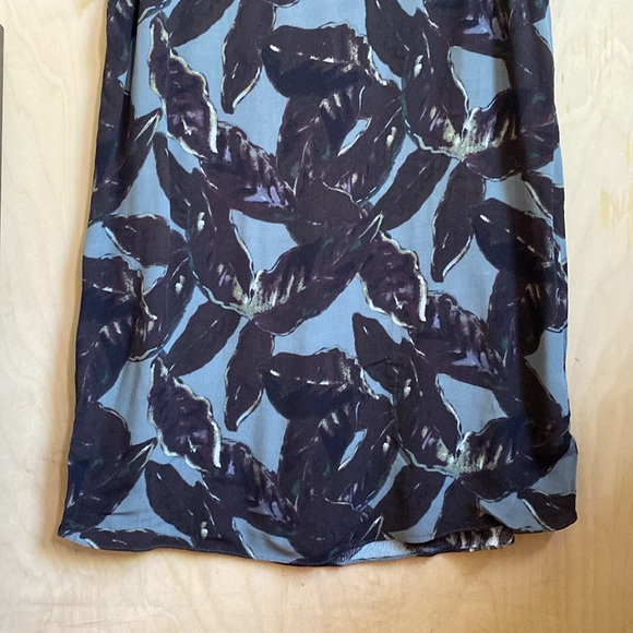 Aritzia | Wilfred Free Brand Green Floral Shift Dress M - Picture 3 of 7